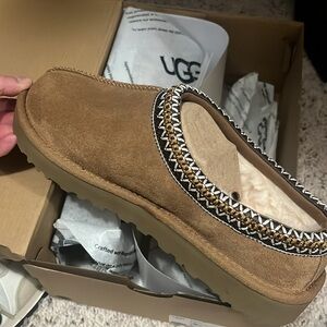 Uggs size 8 brand new with tags
